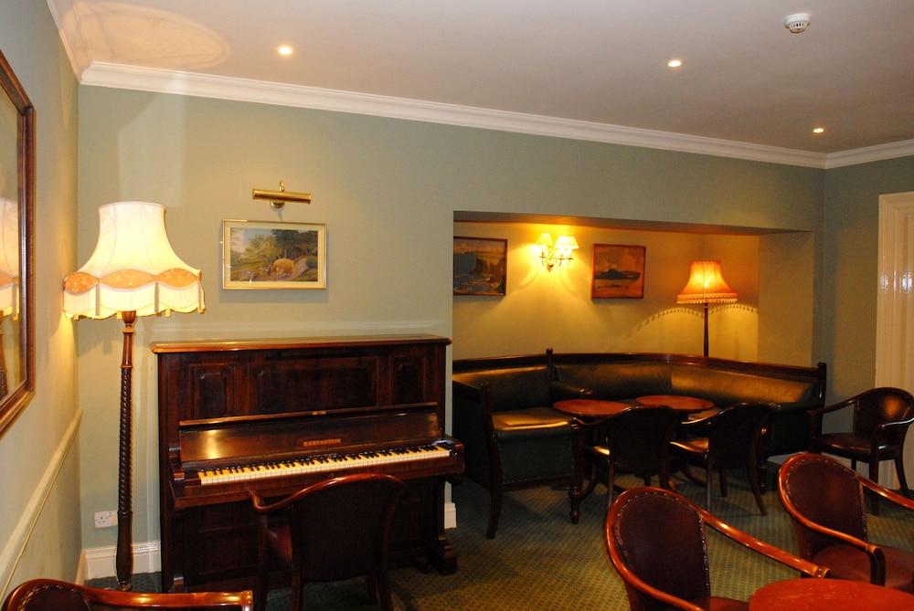 Londonderry Arms Hotel Carnlough Exterior foto